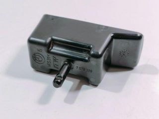 bontott BMW 5 E60 Első Hamutartó