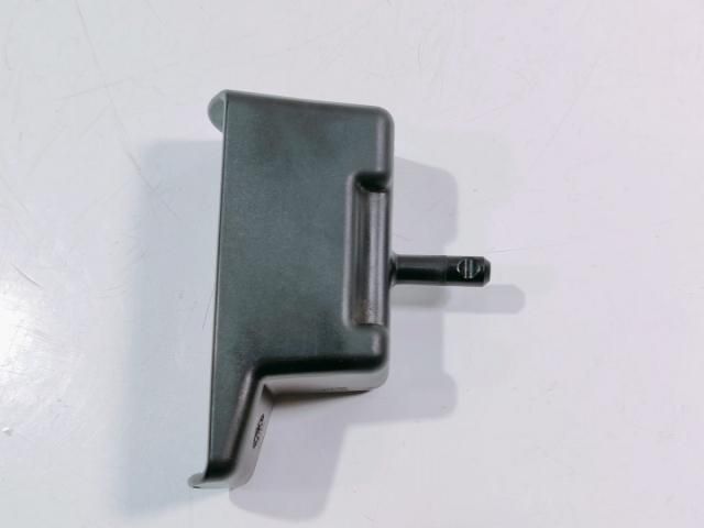 bontott BMW 5 E60 Első Hamutartó