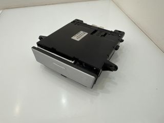 bontott BMW 5 E60 Első Hamutartó