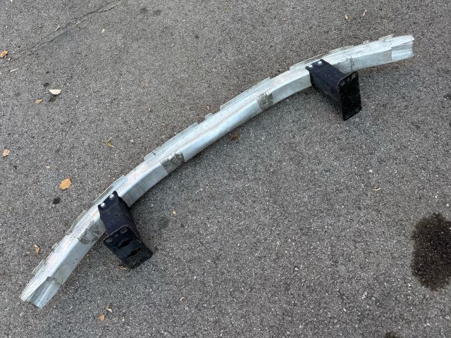 bontott BMW 5 E60 Első Lökhárító Merevítő (Fém)