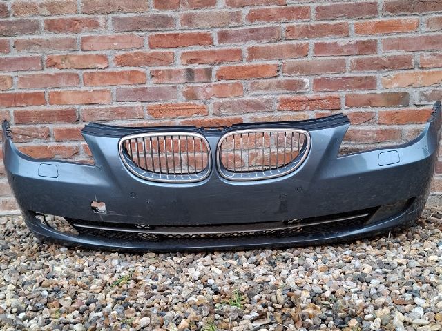 bontott BMW 5 E60 Első Lökhárító (Részeivel)