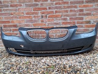 bontott BMW 5 E60 Első Lökhárító (Részeivel)