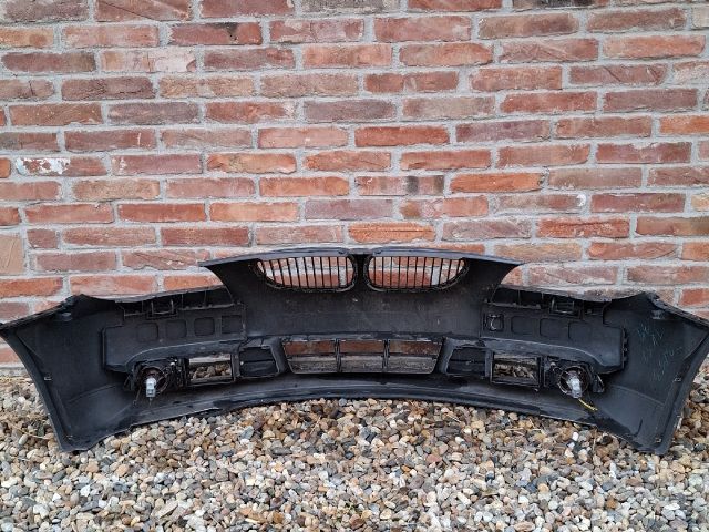 bontott BMW 5 E60 Első Lökhárító (Részeivel)