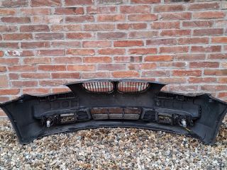 bontott BMW 5 E60 Első Lökhárító (Részeivel)