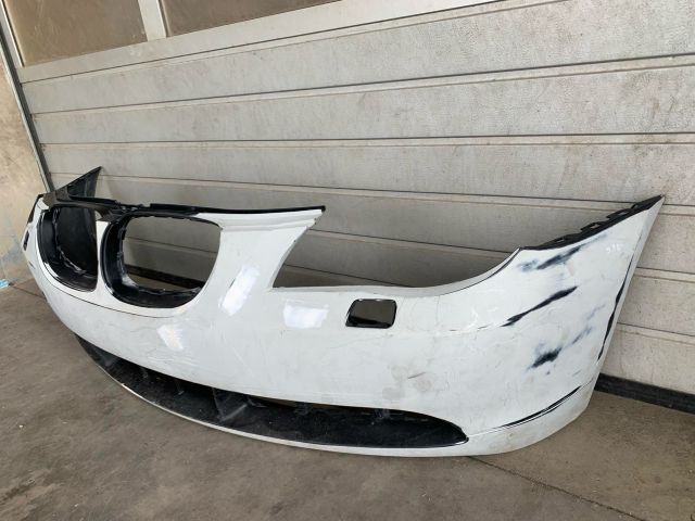 bontott BMW 5 E60 Első Lökhárító (Üresen)