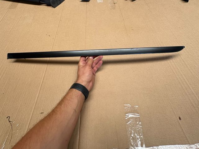 bontott BMW 5 E60 Első Szélvédő Bal Díszléc