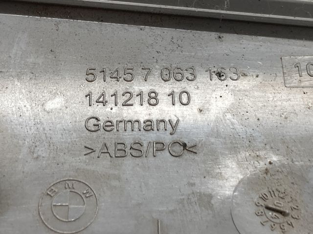 bontott BMW 5 E60 Első Tároló Rekesz