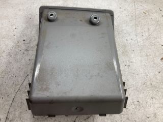 bontott BMW 5 E60 Első Tároló Rekesz