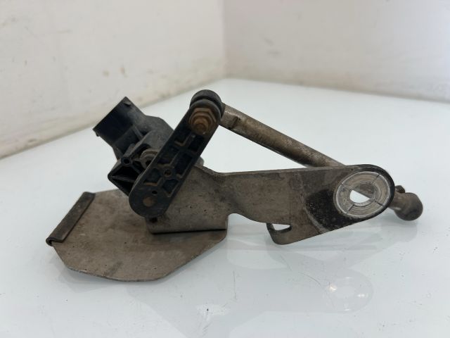 bontott BMW 5 E60 Első Xenon Szintszabályzó Jeladó