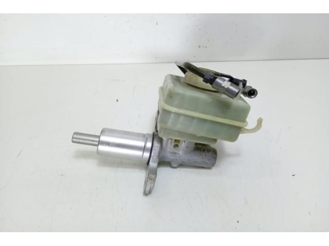 bontott BMW 5 E60 Fékfolyadék Tartály