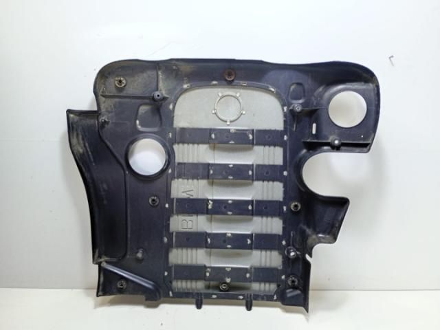 bontott BMW 5 E60 Felső Hűtőburkolat