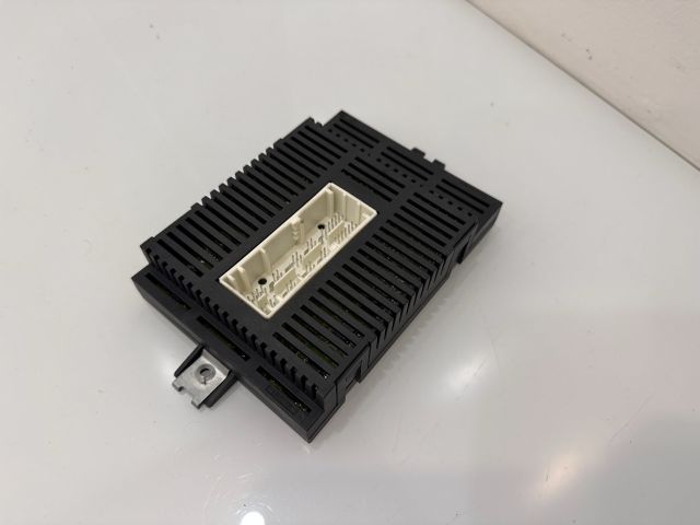 bontott BMW 5 E60 Fényszóró Elektronika