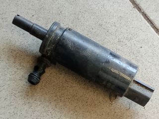 bontott BMW 5 E60 Fényszórómosó Szivattyú