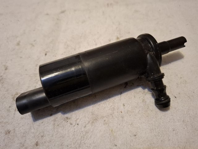 bontott BMW 5 E60 Fényszórómosó Szivattyú