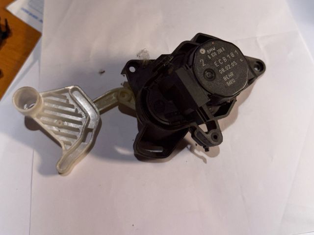 bontott BMW 5 E60 Fűtés Állító Motor