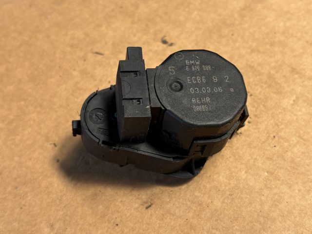 bontott BMW 5 E60 Fűtés Állító Motor
