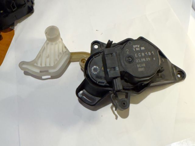 bontott BMW 5 E60 Fűtés Állító Motor