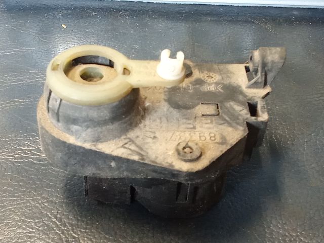 bontott BMW 5 E60 Fűtés Állító Motor