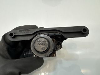 bontott BMW 5 E60 Fűtéscsap