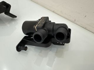 bontott BMW 5 E60 Fűtéscsap