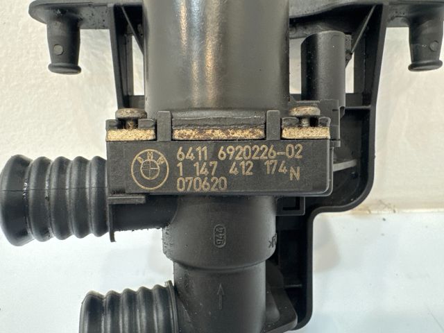 bontott BMW 5 E60 Fűtéscsap