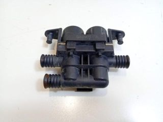 bontott BMW 5 E60 Fűtéscsap