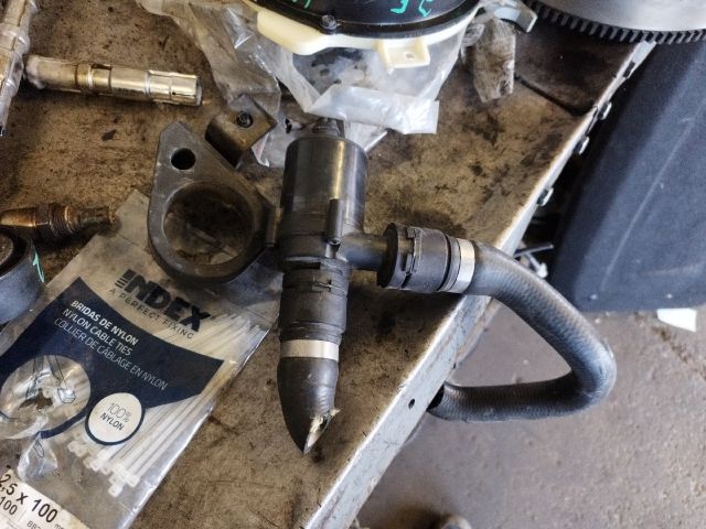 bontott BMW 5 E60 Fűtéscsap