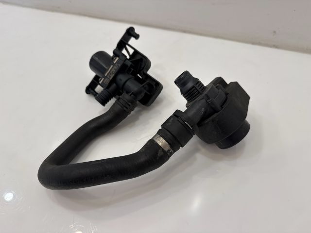 bontott BMW 5 E60 Fűtéscsap