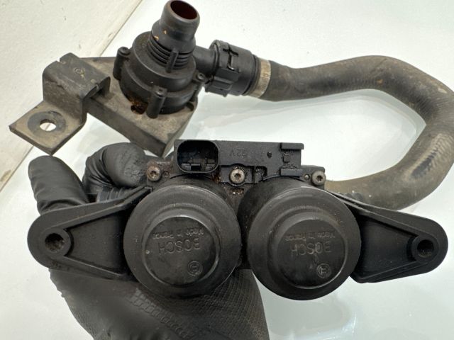 bontott BMW 5 E60 Fűtéscsap