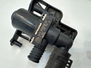 bontott BMW 5 E60 Fűtéscsap