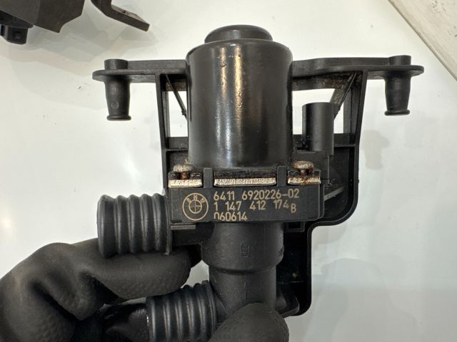 bontott BMW 5 E60 Fűtéscsap