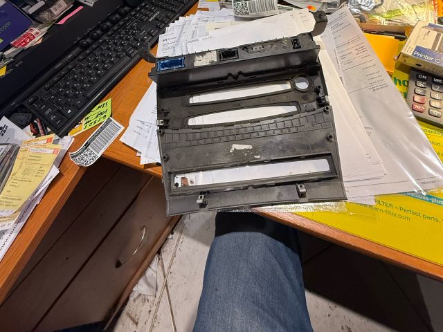 bontott BMW 5 E60 Fűtéskapcsoló (digit klímás)