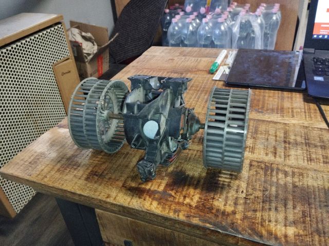 bontott BMW 5 E60 Fűtőmotor (Klímás)