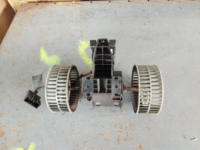 bontott BMW 5 E60 Fűtőmotor (Klímás)