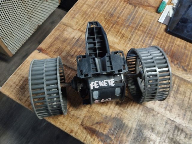 bontott BMW 5 E60 Fűtőmotor (Klímás)