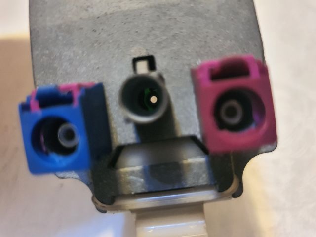 bontott BMW 5 E60 GPS Antenna