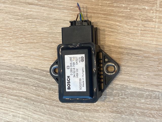 bontott BMW 5 E60 Gyorsulás Jeladó