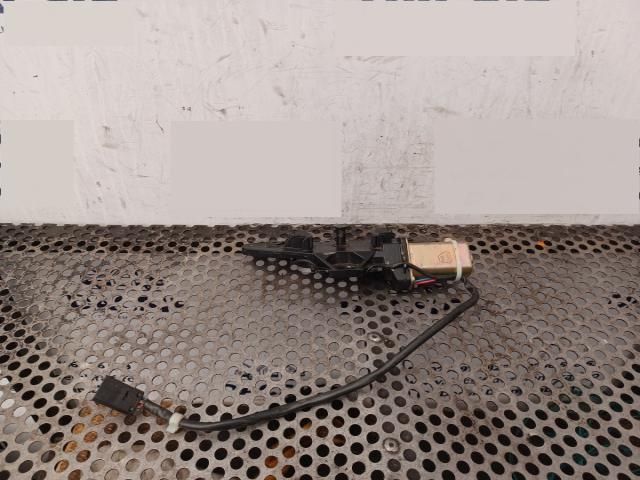 bontott BMW 5 E60 Hátsó Ablaktörlő Motor