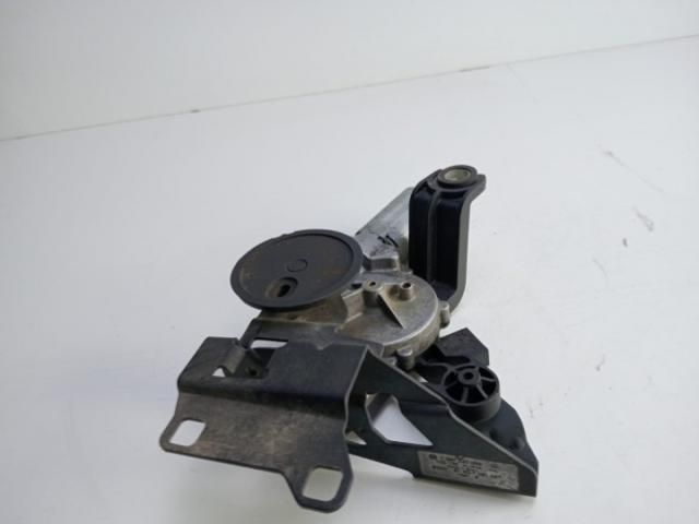 bontott BMW 5 E60 Hátsó Ablaktörlő Motor