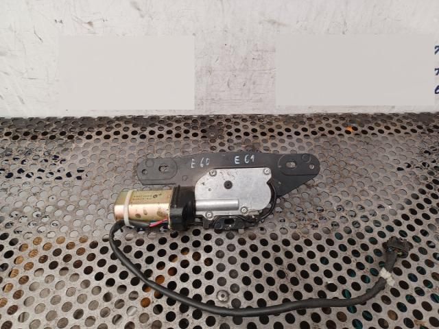 bontott BMW 5 E60 Hátsó Ablaktörlő Motor