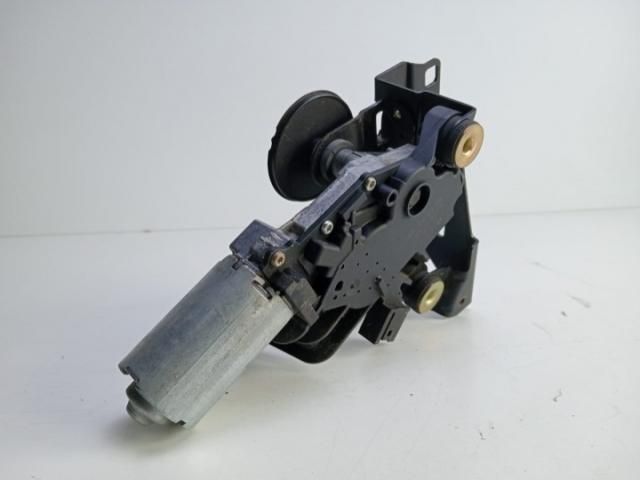 bontott BMW 5 E60 Hátsó Ablaktörlő Motor