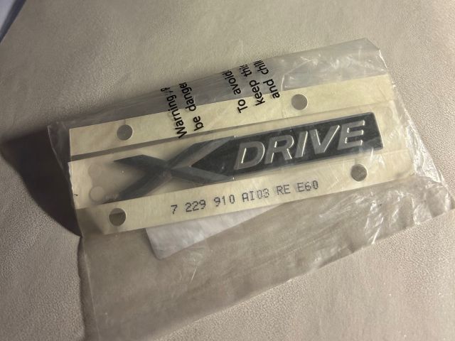 bontott BMW 5 E60 Hátsó Embléma