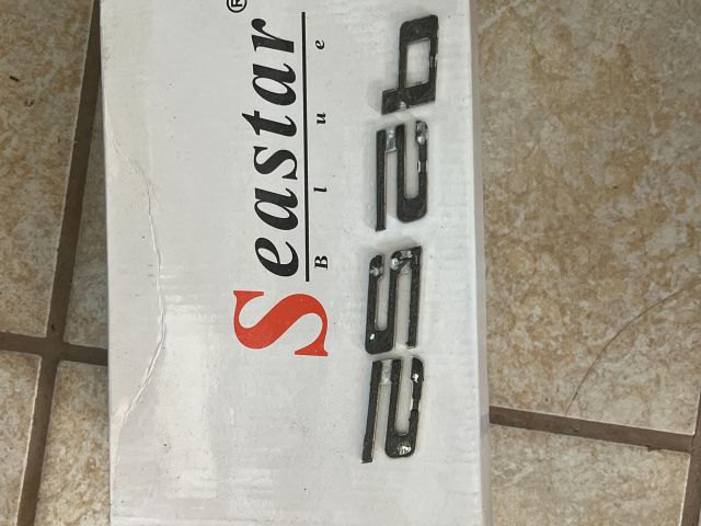 bontott BMW 5 E60 Hátsó Embléma