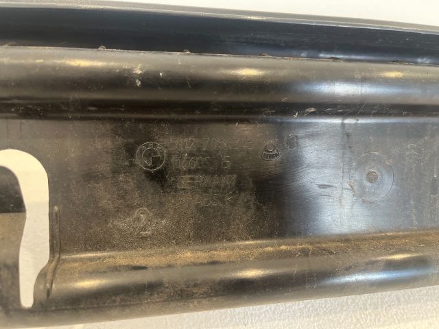 bontott BMW 5 E60 Hátsó középső Lökhárító Tartó (Műanyag)