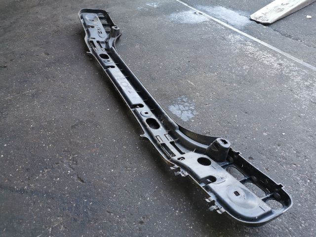 bontott BMW 5 E60 Hátsó középső Lökhárító Tartó (Műanyag)