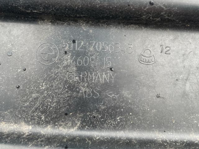 bontott BMW 5 E60 Hátsó középső Lökhárító Tartó (Műanyag)