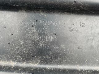 bontott BMW 5 E60 Hátsó középső Lökhárító Tartó (Műanyag)