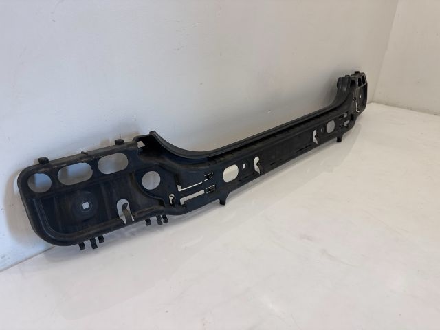 bontott BMW 5 E60 Hátsó középső Lökhárító Tartó (Műanyag)