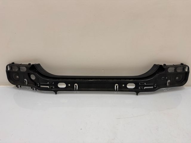 bontott BMW 5 E60 Hátsó középső Lökhárító Tartó (Műanyag)