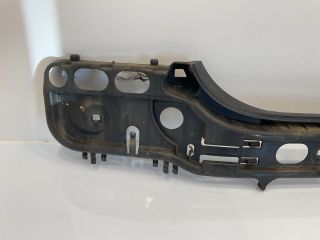 bontott BMW 5 E60 Hátsó középső Lökhárító Tartó (Műanyag)